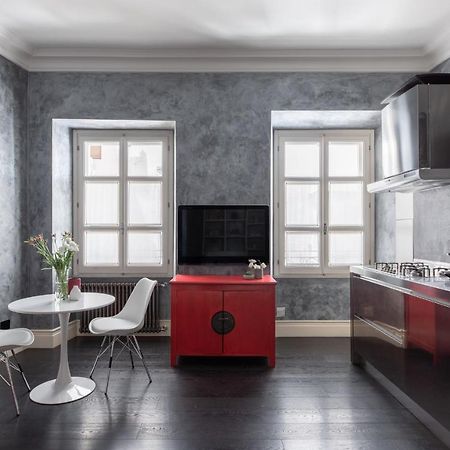 Iflat A Sparkle Of Red In Trastevere Roma Esterno foto